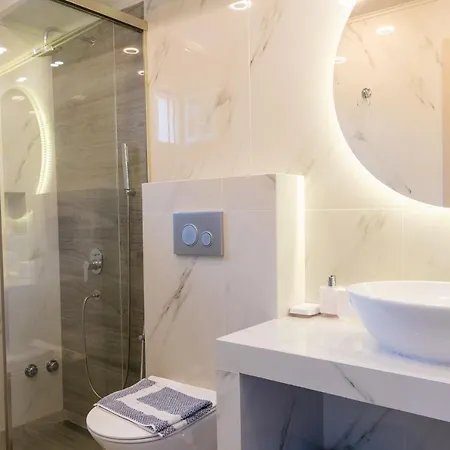 Villa Luxury Matzourana By Posarellivillas Gardeládes